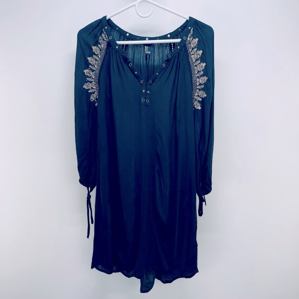 Forever 21 Dress Size S Women’s Embroidered Tunic Style Beachy Mini Blue
